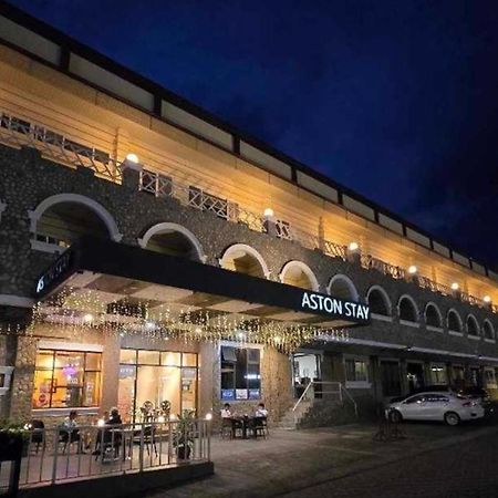 Aston Stay And Villas Mabalacat Bagian luar foto