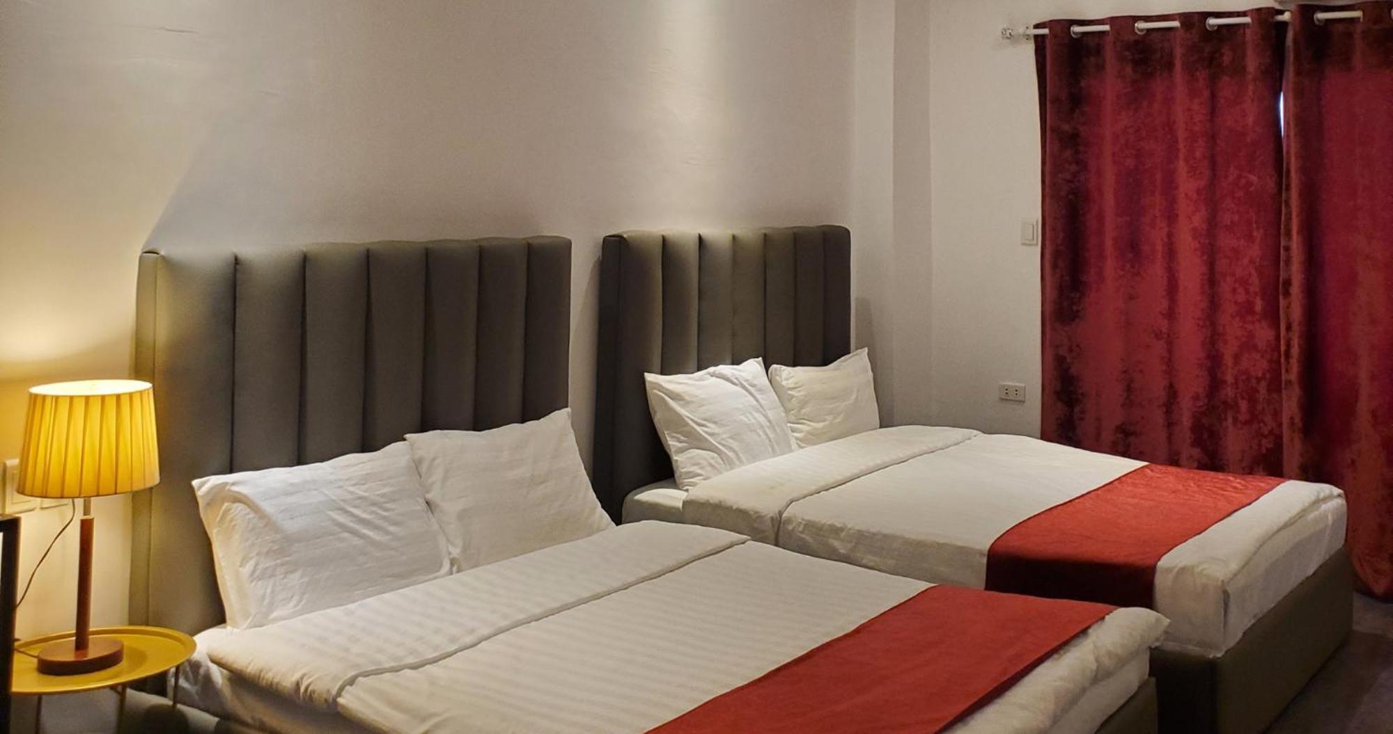 Aston Stay And Villas Mabalacat Bagian luar foto
