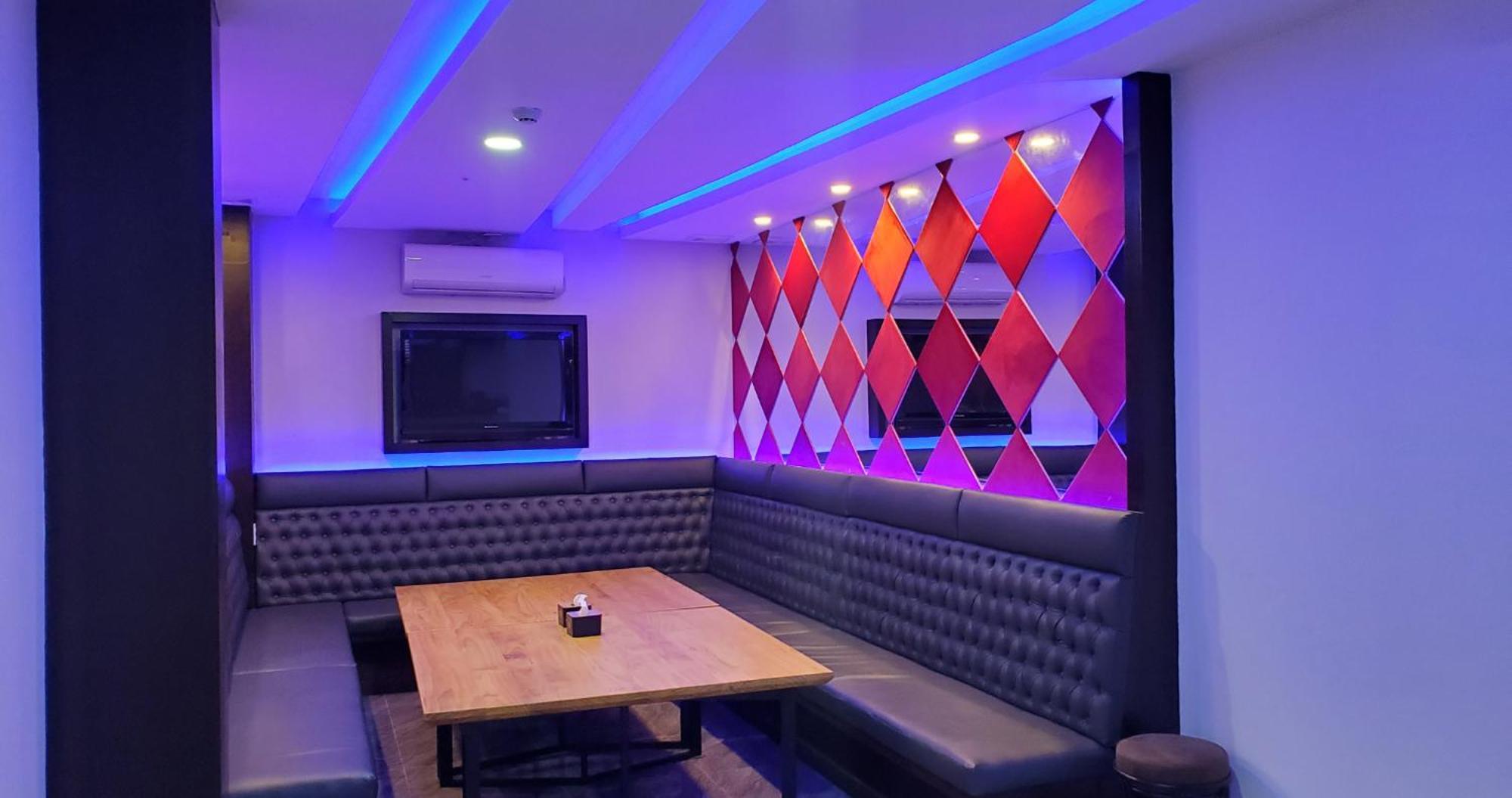 Aston Stay And Villas Mabalacat Bagian luar foto