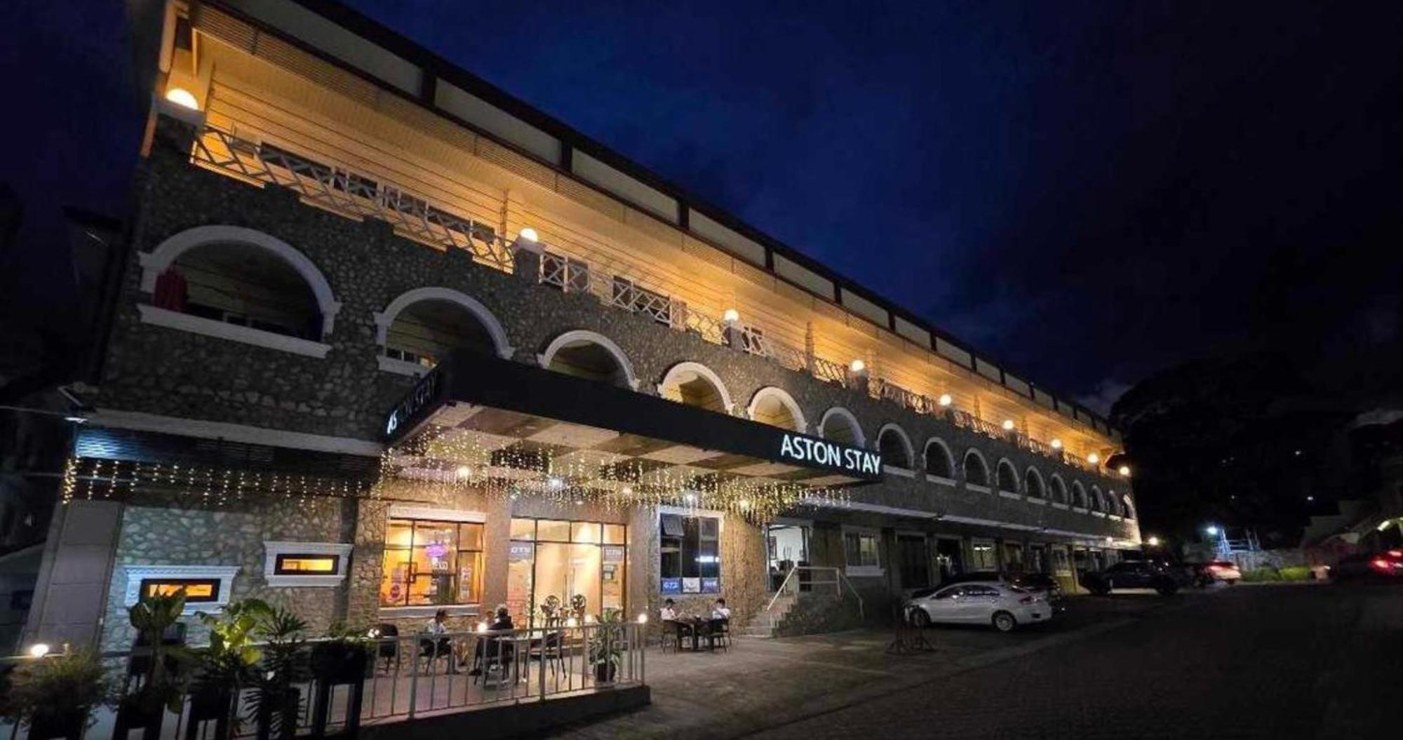 Aston Stay And Villas Mabalacat Bagian luar foto